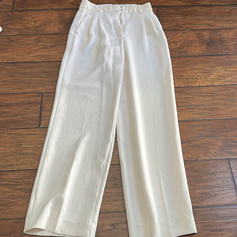 Wilfred Classic White Trousers from Aritzia - Picture 2 of 3